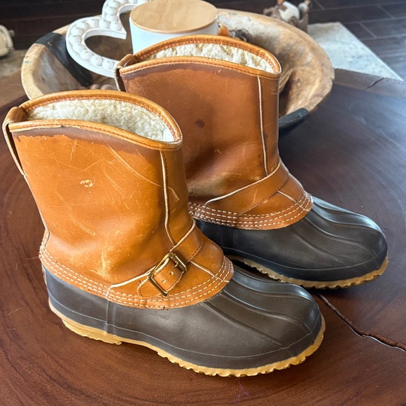 L.L. Bean Other - L.L. Bean Vintage Lounger Duck Boot Buckle Leather Rubber Maine Size Men’s 7 W9